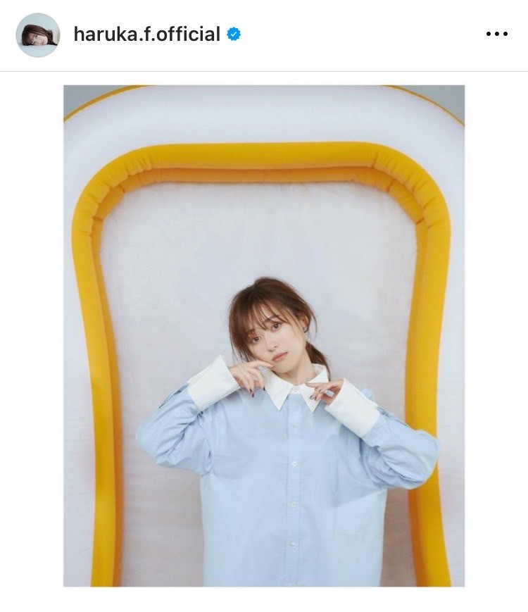 画像・写真 | 福原遥、太もものぞかせしゃがむ美麗なショットに反響