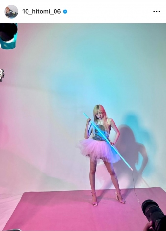 画像・写真 | 本田仁美、“超ミニスカ”で美脚全開「スタイル良すぎ