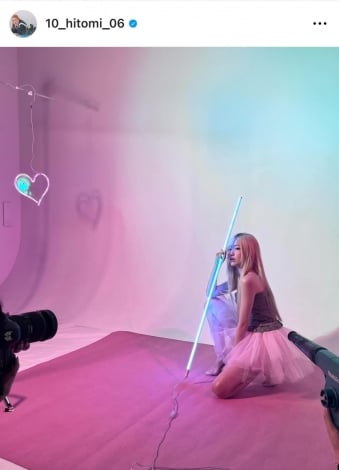 画像・写真 | 本田仁美、“超ミニスカ”で美脚全開「スタイル良すぎ