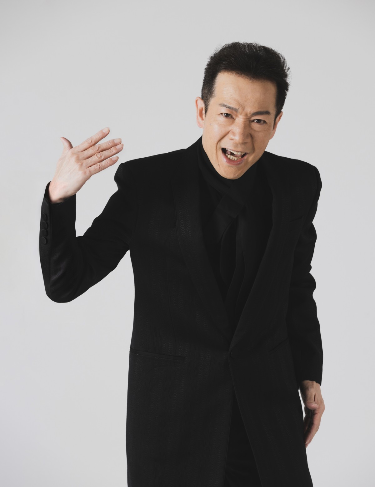 田原俊彦、日テレ特番で3曲キレッキレダンス「明菜が見てくれている」 視聴者感嘆「トシちゃん流石」「これぞ本物の歌手」 | ORICON NEWS