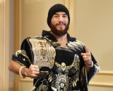 �yRIZIN����z���҃A�[�`�����b�^�uKO�A�[�e�B�X�g�̊C��|���āA���j�ɖ����c�������v 