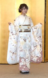 �w2024�N AKB48 ��\�΂̂ǂ��x�Ő��ꒅ�p���I�������c�L�I (C)ORICON NewS inc. 