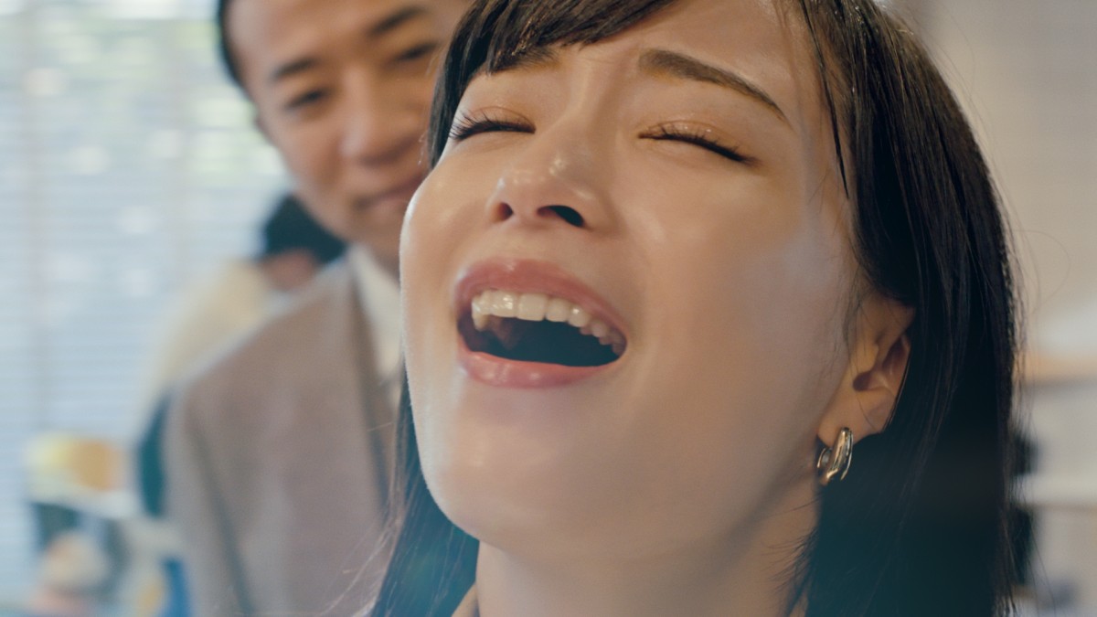 いき顔 画像・写真 | 広瀬すず、究極の選択にキュートな「困り顔」披露 ナイツとマクドナルドCMで共演 9枚目 | ORICON NEWS