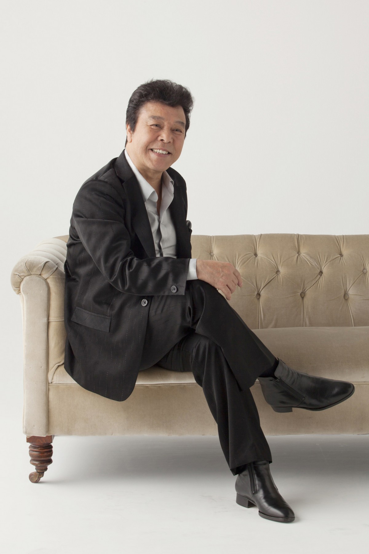 演歌歌手・冠二郎さん、死去 79歳 「炎」大ヒットしバラエティー番組でも活躍 | ORICON NEWS