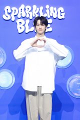 SHINYU�i�V�����j=TWS�i�g�D�A�X�j1st�~�j�A���o���wSparkling Blue�x�̃��f�B�A�V���[�P�[�X���iP�j���iC�jPLEDIS Entertainment 