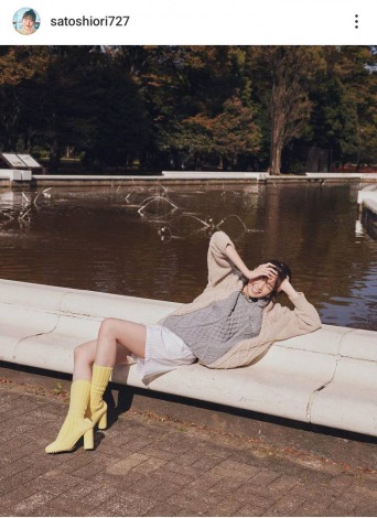 佐藤栞里「SPUR2月号 スマイルモード連載 今月は大人のショートパンツ」（写真はインスタグラムより） 