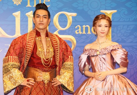 �~���[�W�J���w���l�Ǝ��x���씭�\�ɓo�d�����i������j�k����P�A�����C�肨 �iC�jORICON NewS inc. 