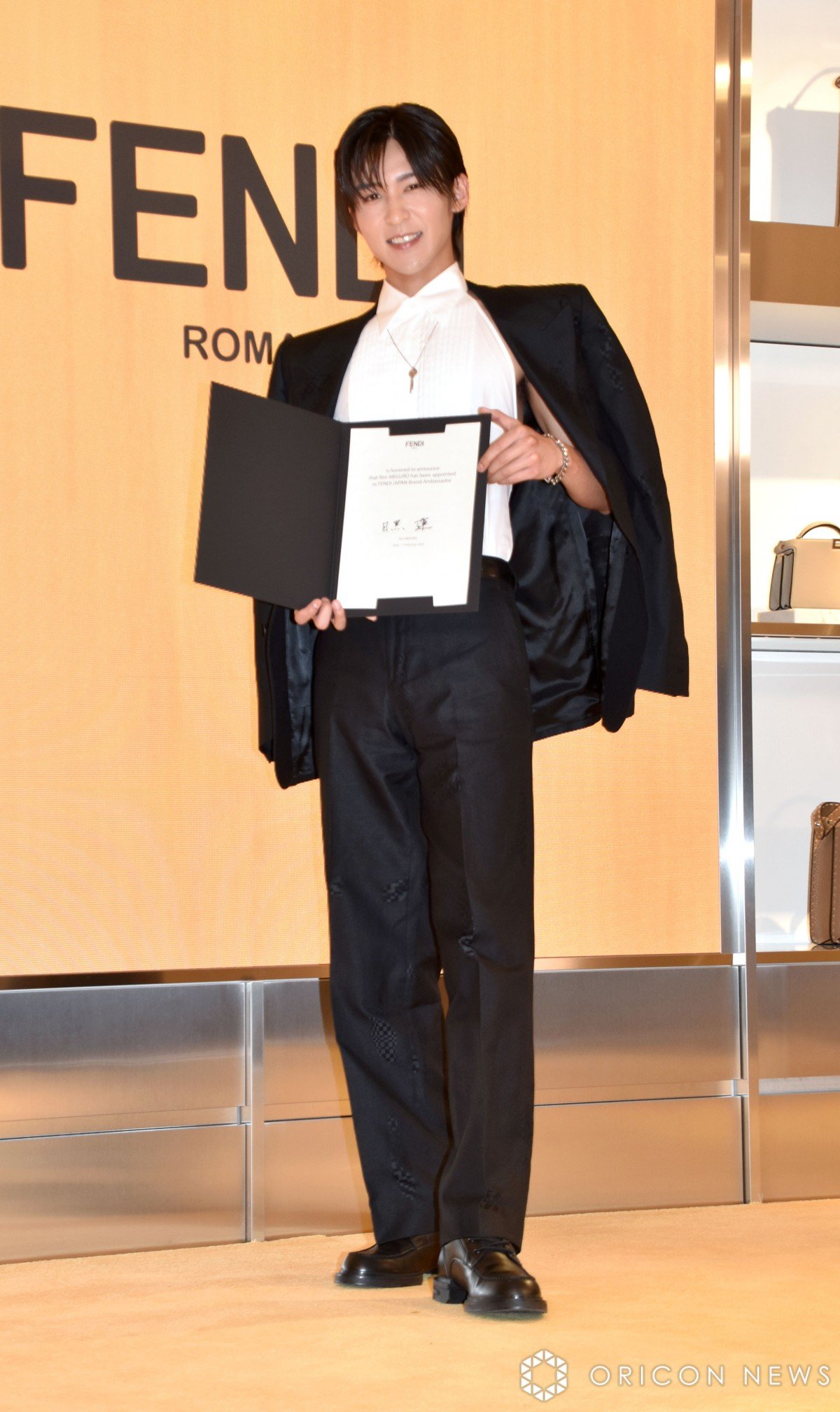 新品！ FENDI フェンディ ロゴ入り ストール ブラウン 目黒蓮