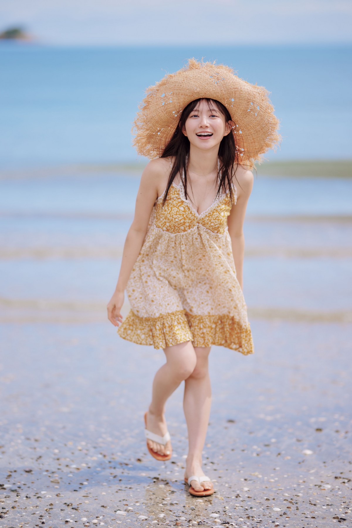 画像・写真 | 青山なぎさ“彼女感”あふれる！1st写真集の表紙解禁