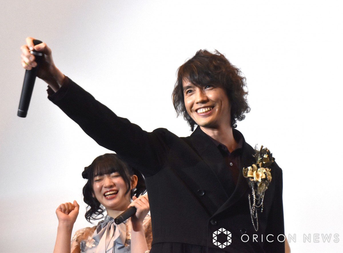 進藤あまね、新作『仮面ライダー555』でスマートレディ役 道端で出演