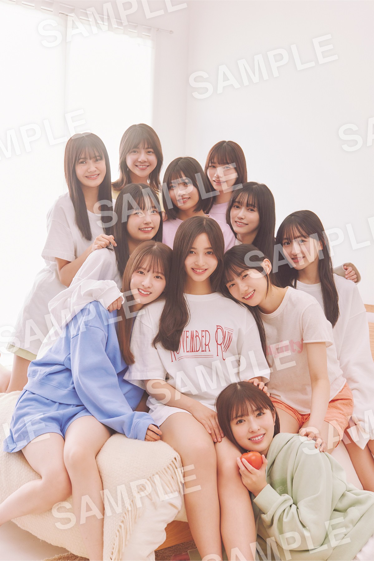 画像・写真 | 乃木坂46、5期生写真集から封入特典ポスター解禁 第1弾は11人全員集合のSPカット 1枚目 | ORICON NEWS