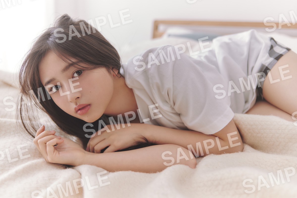 乃木坂46・井上和、際立つナチュラルな美貌 5期生写真集から特典ポスターカット | ORICON NEWS