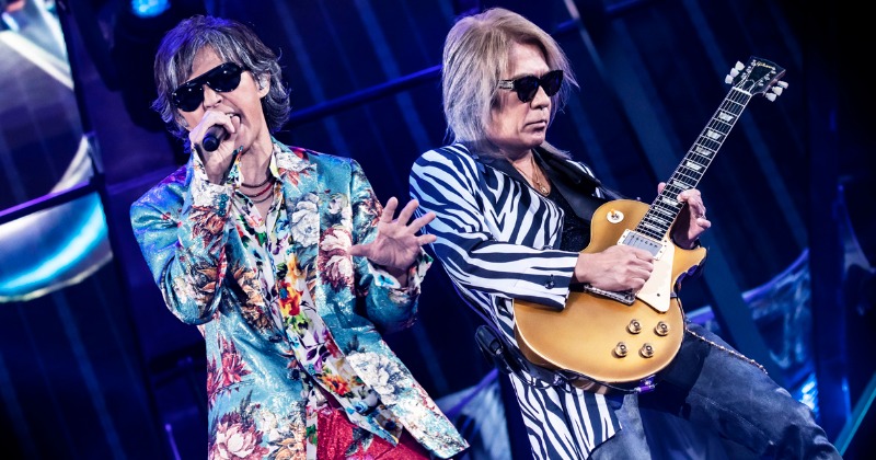 B&#39;z ビーズLIVE GYMツアーパンフレット8.000円からお値下げ B'z『B'z LIVE-GYM 2022 -Highway X-』ツアーファイナル・配信