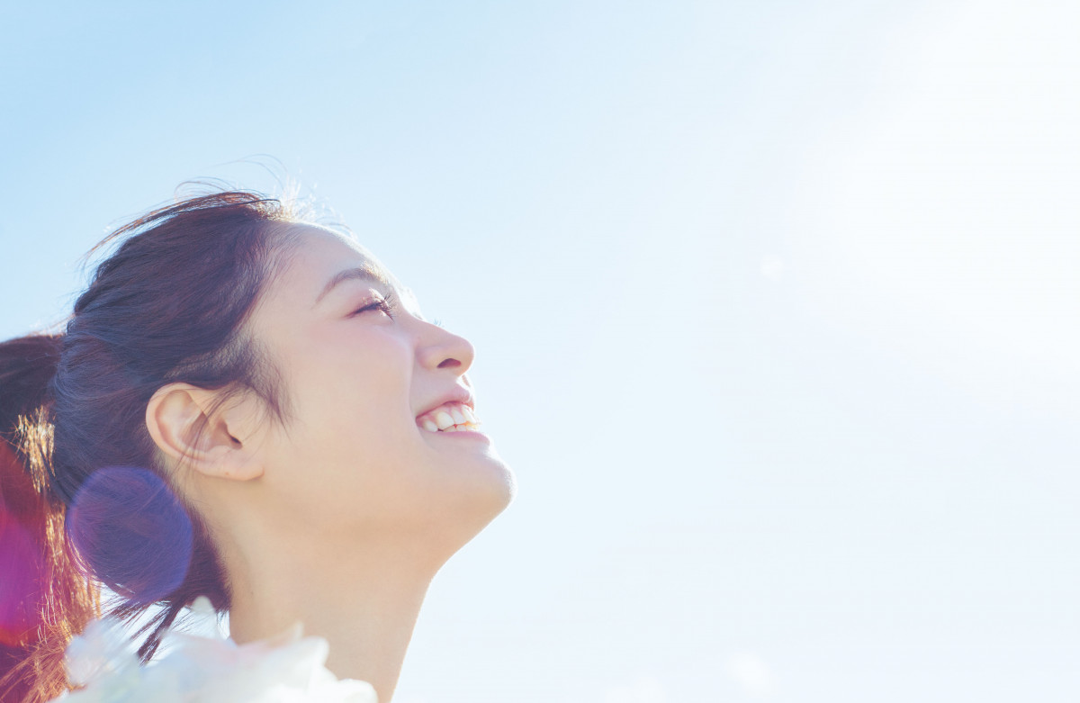 高橋ひかる『Ray』専属モデル卒業で過去表紙“完全再現” 17歳デビュー号