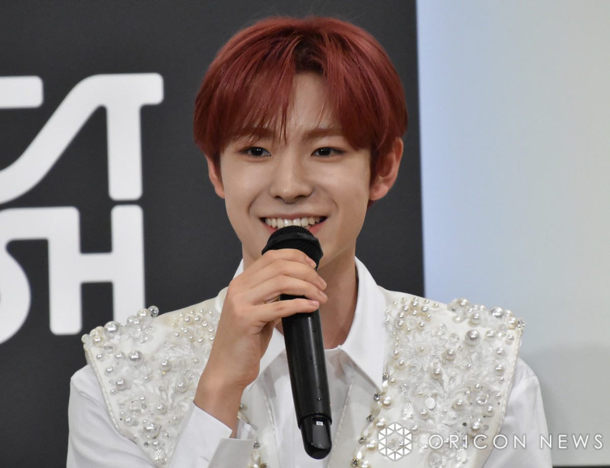 ユウシ　NCT WISH ソウルコン　ニットジップアップフーディーセットクロップ ユウシ NCT WISH ソウルコン ニットジップアップフーディーセットクロップ