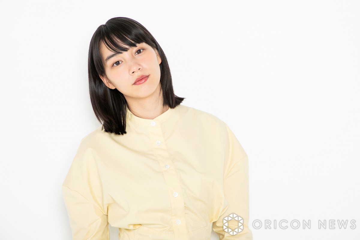 JS裸 自撮り スノウ 画像・写真 | のん、胸元あらわな衣装で魅了「神がかり的にキレイ」「カッコいい」 3枚目 | ORICON NEWS