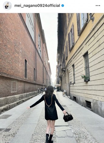超ミニドレスでミラノの街を歩く永野芽郁（写真はインスタグラムより） 