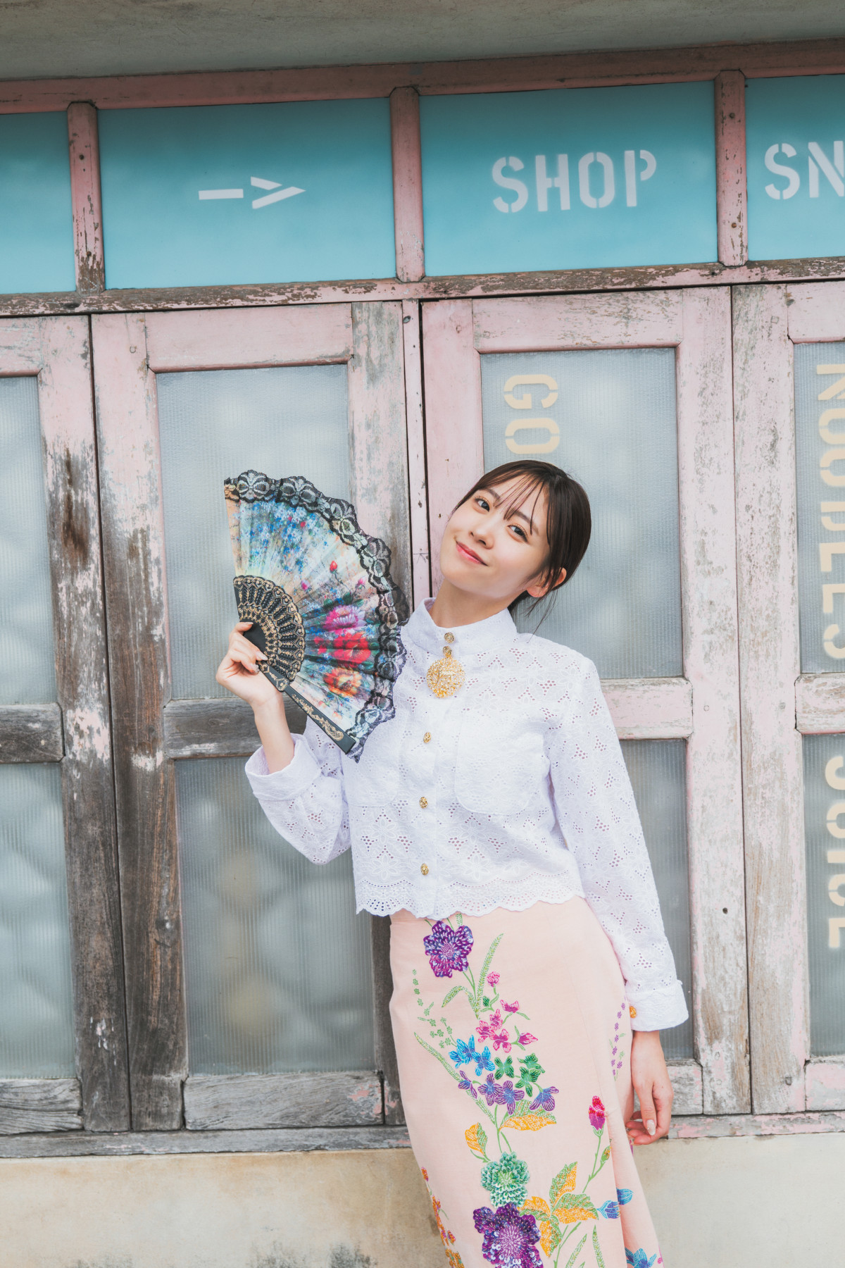 FRUITS ZIPPER櫻井優衣、写真集の未収録カット公開 “彼女感”が