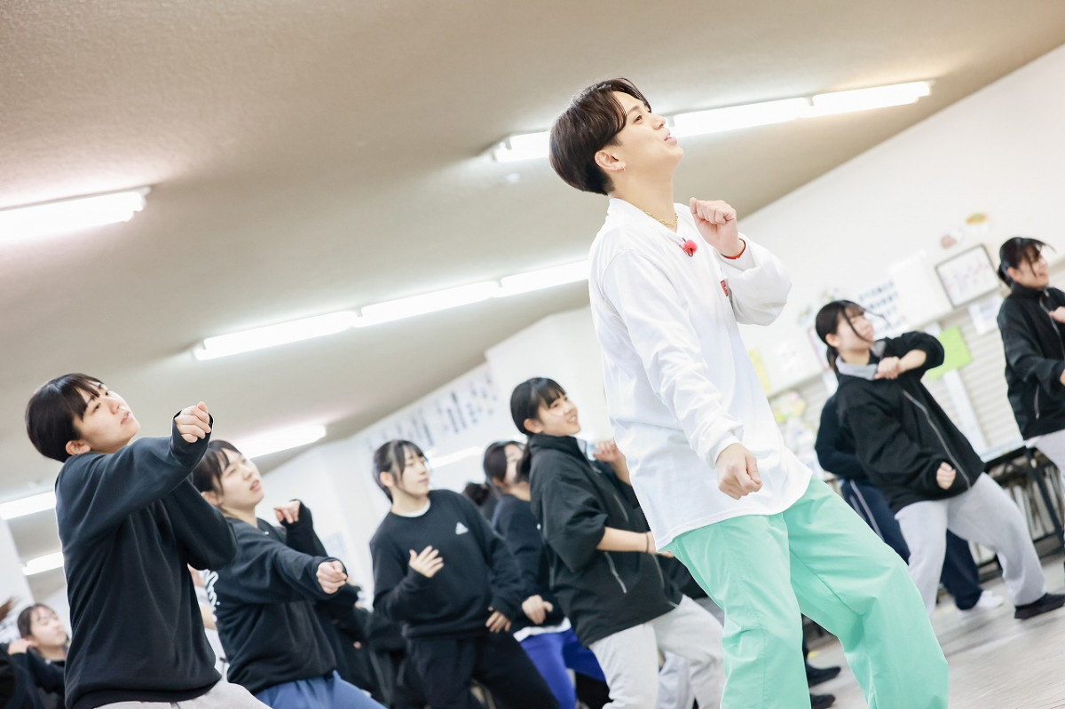 1́wTravis Japañ_X!!x{ߊCl(C)er 