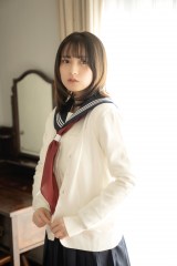 桃月なしこ「まさかまさかの28歳にしてセーラー服を着ました