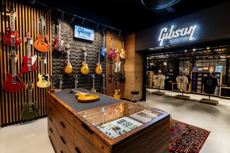 Gibson Garage London Custom Murphy Lab area 