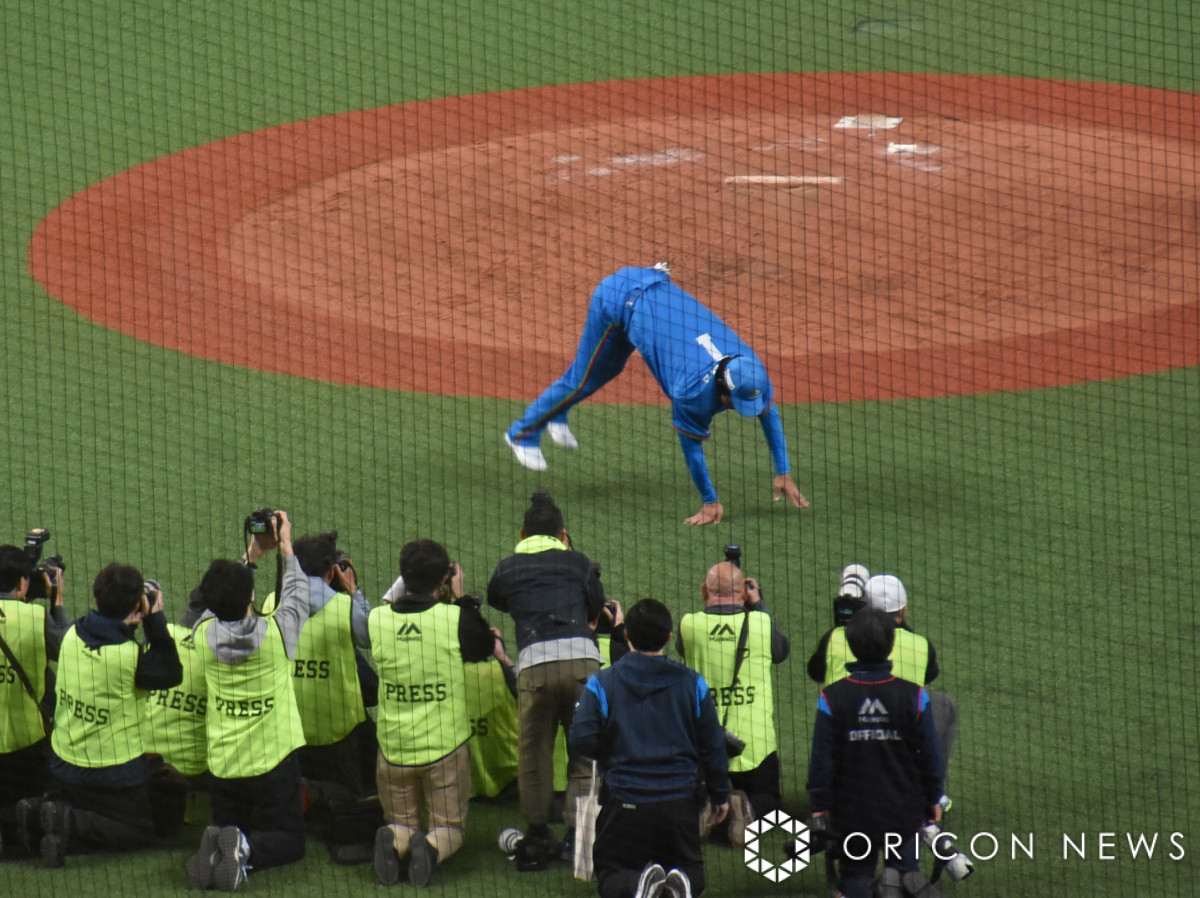 元西武ライオンズ 秋山幸二 ＃1 実使用自打球よけレガース 元西武ライオンズ 秋山幸二 ＃1 実使用自打球よけレガース