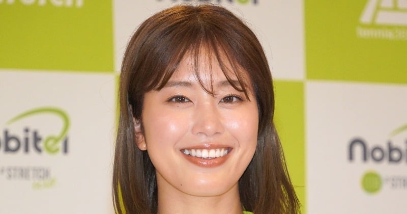 稲村亜美、美バストちらりな紐ビキニ姿「可愛いさとセクシーさがエグいよ！」「ビキニ似合い過ぎる！」 | ORICON NEWS