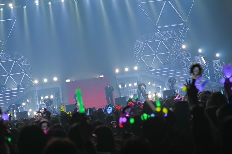 �ySIXFONIA 1st One Man Live - Desperate Track -�z 