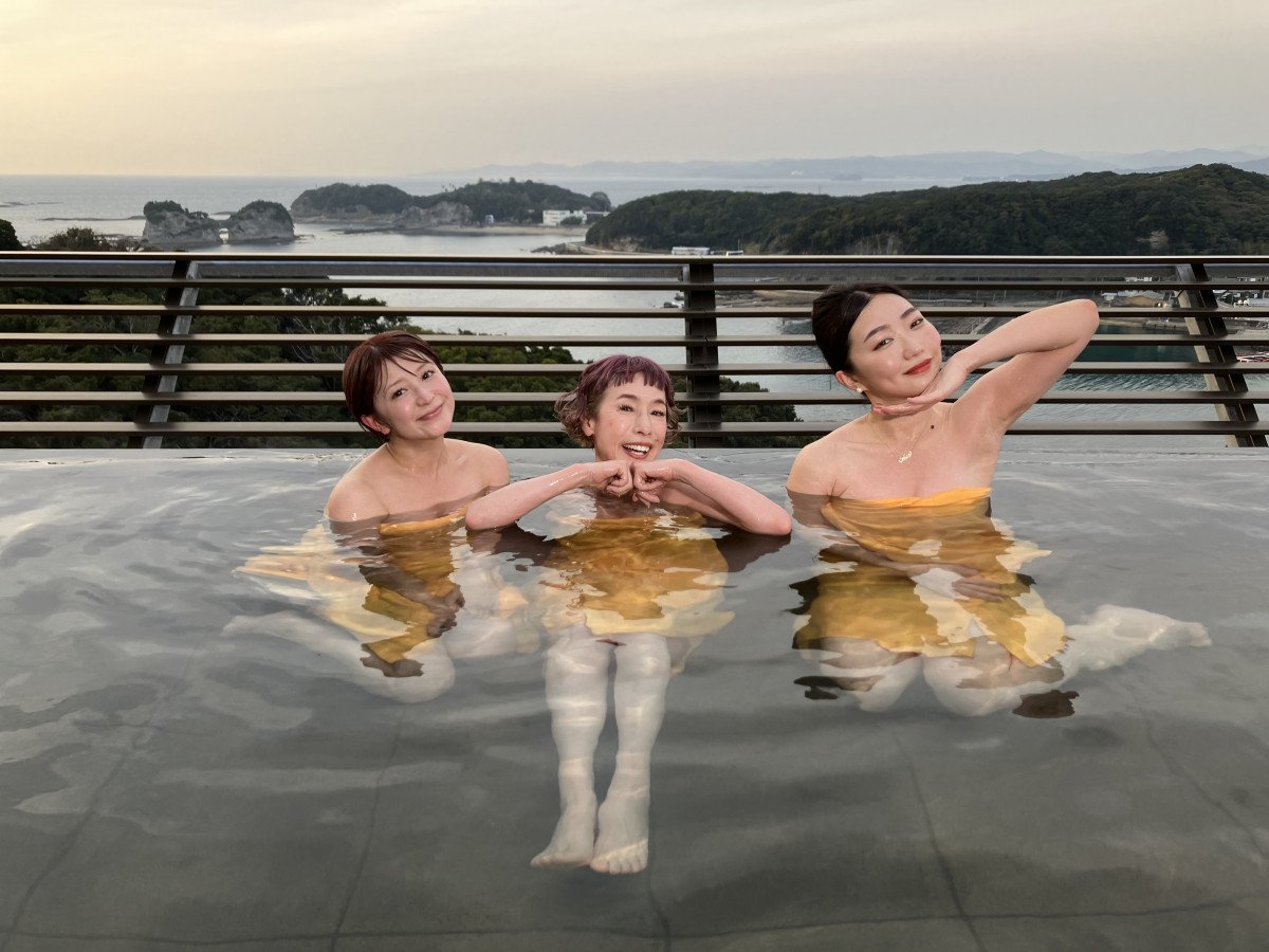 23wY݂`֐Ԃ藷`xɏo()^Av{ACRAZY COCO(C)er 