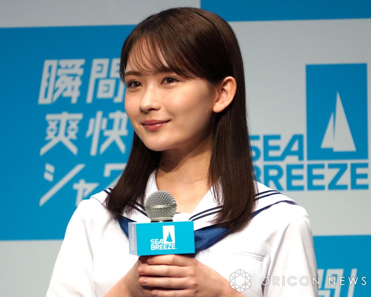 関連動画 | 畑芽育、憧れのセーラー服でにっこり　学生時代の“恋バナ”披露で「話しているとキュンキュンする」  | ORICON NEWS
