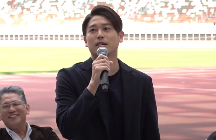 内田篤人、LIXIL入社式で登場を“やり直し”「僕でちょっと残念ですか