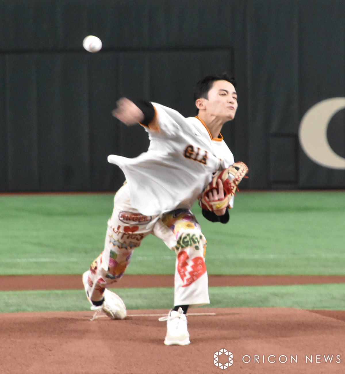 画像・写真 | JO1川西拓実、東京ドームのマウンドに立つ 球速は125キロ