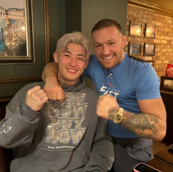 平本蓮、ついにマクレガーと対面！ 満面の笑みの2ショット公開「泣いた