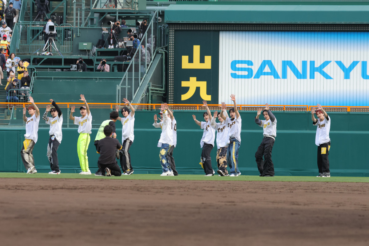 阪神タイガース 対 読売ジャイアンツ  2025 読売ジャイアンツvs阪神タイガース 7月21日（月\u2022祝)