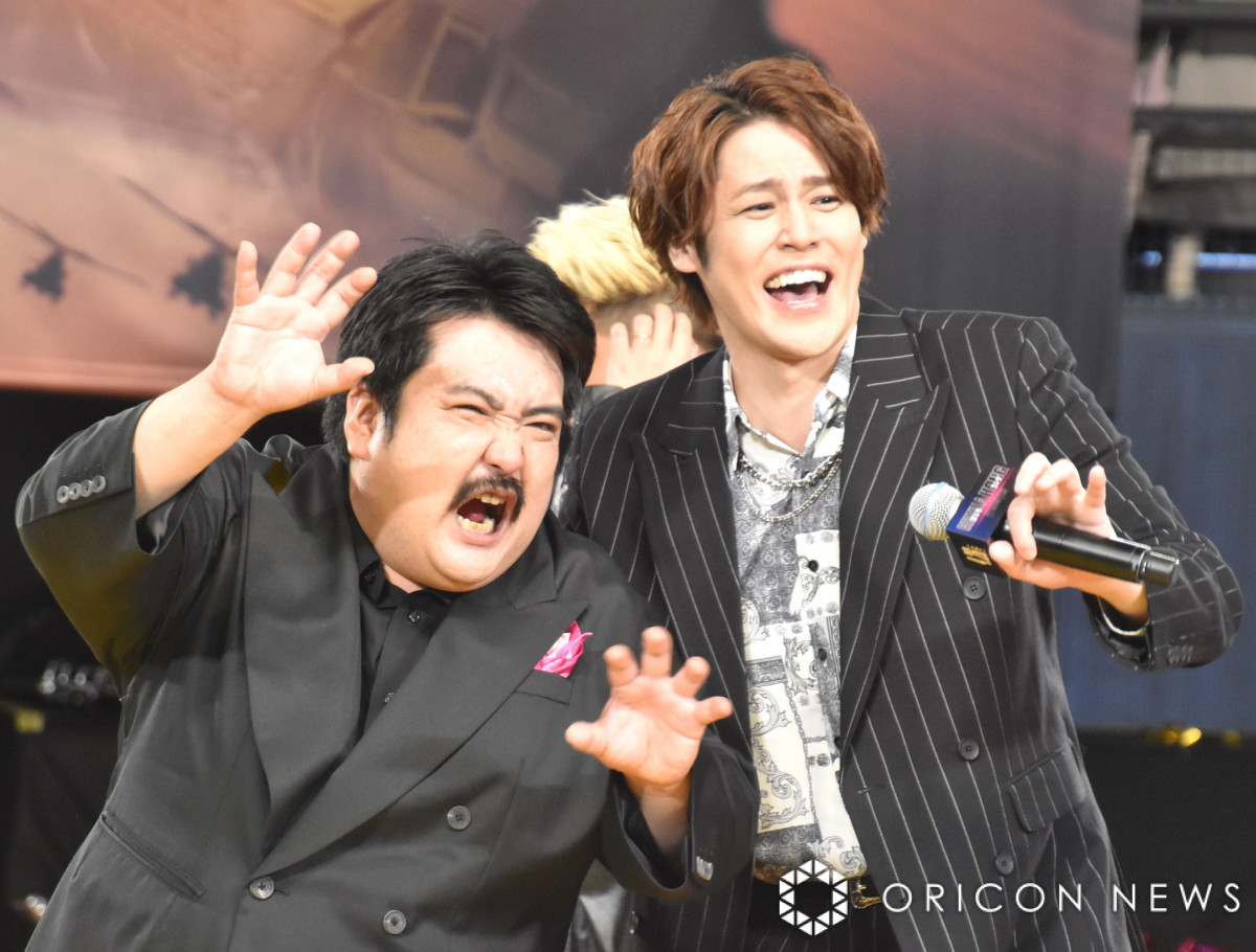 wSW~RO VȂ鍑xGODZILLA ANNIVERSARY NIGHTɏoȂ()؂A{^ (C)ORICON NewS inc. 