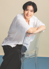 THE RAMPAGE川村壱馬、爽やかな白シャツ姿 “理想のスター像”語る「自分