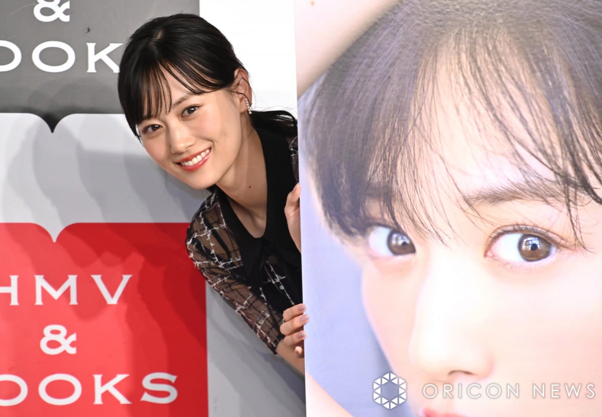 乃木坂46山下美月、写真集会見でおなじみのダジャレさく裂 渾身の一言がウケて安心「すべるだろうなと（笑）」 | ORICON NEWS