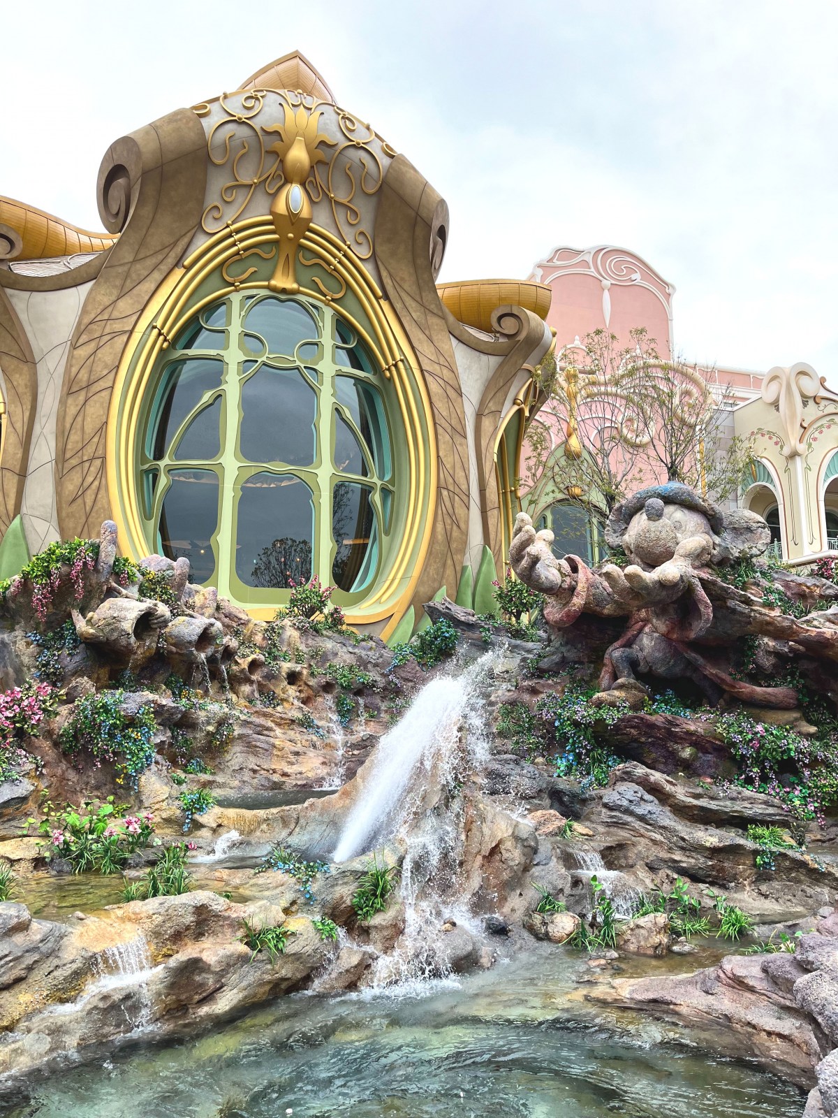 公式】美女と野獣“魔法のものがたり”｜東京ディズニーランド