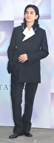 TASAKI 70���N�A�j�o�[�T���[�G�L�V�r�V�����wFLOATING SHELL�x���Z�v�V�����ɏo�Ȃ������c�[���iC�jORICON NewS inc. 