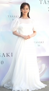 TASAKI 70NAjo[T[GLVrVwFLOATING SHELLxZvVɏoȂ؎q(C)ORICON NewS inc. 