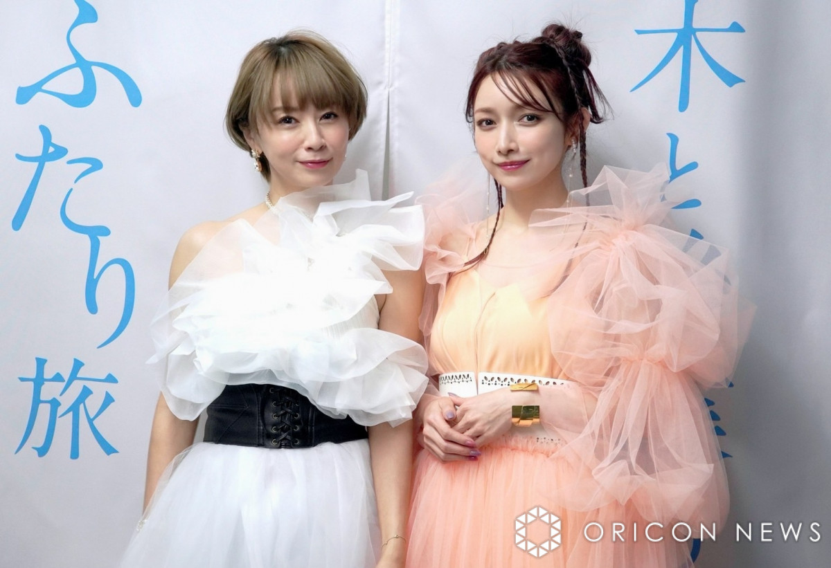 画像・写真 | 鈴木亜美＆後藤真希、初のトークショー全国ツアー完走に感涙「いい25周年だった」 互いの関係は「磁石のよう」 1枚目 | ORICON  NEWS