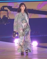 �wRakuten GirlsAward 2024 SPRING�^SUMMER�x�ɏo�������V���� �iC�jORICON NewS inc. 