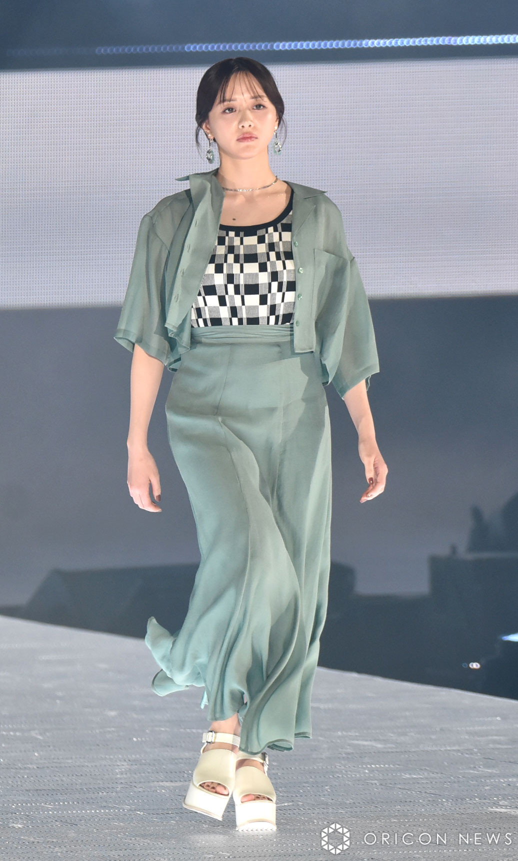 GirlsAward】森香澄、“あざとかわいい”封印 クールな視線で“あざと