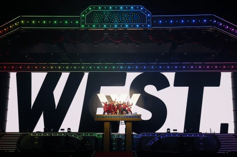 アリーナツアー『WEST. 10th Anniversary LIVE TOUR AWARD』横浜アリーナ公演を開催したWEST. 