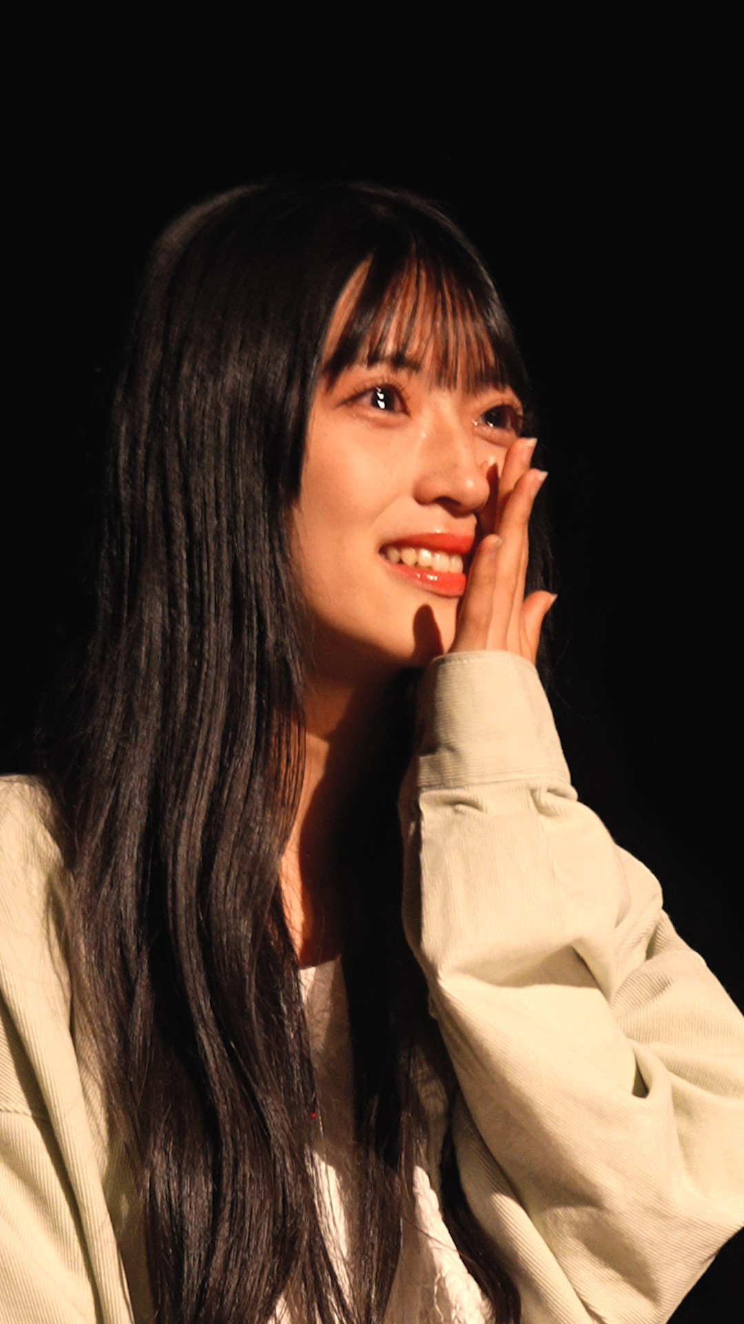 AKB48、17期生・佐藤綺星が初センター 加入2年で夢がかない大粒の涙 | ORICON NEWS