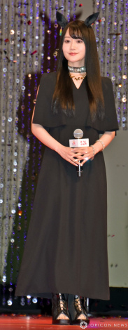 �w�E�}���x���̌���Łw�E�}�� �v���e�B�[�_�[�r�[ �V����̔��x������I�v���~�A�ɎQ���������q�B �iC�jORICON NewS inc. 