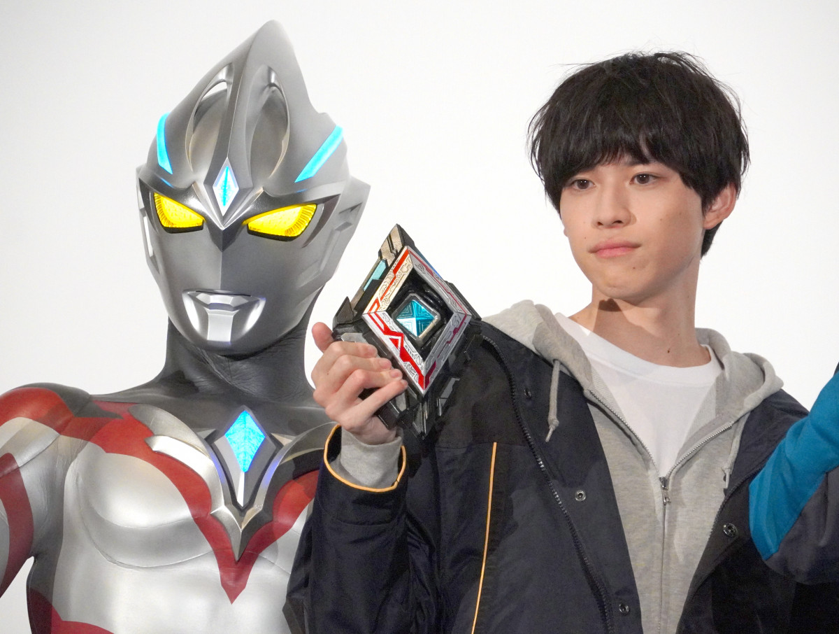 画像・写真 | 『ウルトラマン』「ブレーザー」が「アーク」にバトンタッチ 「デッカー」もサプライズ登場 ウルトラマン3体が“夢の共演” 8枚目 |  ORICON NEWS