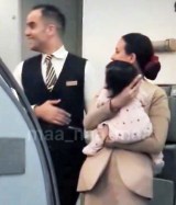 CA�ɘA��Ă����ꂽ�Ԃ����c�����ԃt���C�g�ł̈ӊO�ȓW�J�ɔ����A�u�����������Ƃ�����!�v�u�ق�����v 