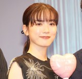 永野芽郁、主演映画「からかい上手の高木さん」で高橋文哉と初