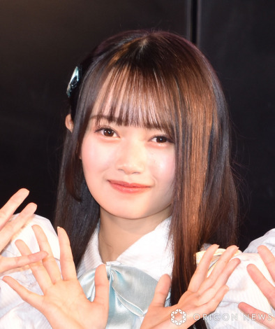 花田藍衣 サイン入り タペストリー 花田藍衣 AKB48 18期生 昇格記念 LIVE 生写真 直筆 サイン